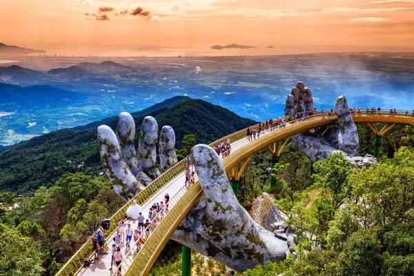ĐÀ NẴNG – BÀ NÀ HILLS – CẦU VÀNG – NGŨ HÀNH SƠN (3N2Đ)
